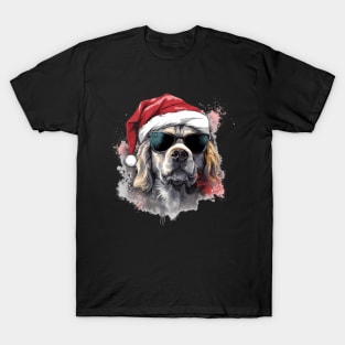 Magical Christmas Golden Retriever in the snow: cute four-legged friend with festive hat T-Shirt